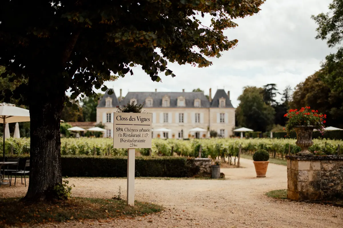 Le Clos des vignes : Hôtel, spa &amp; restaurant de charme à Neuville